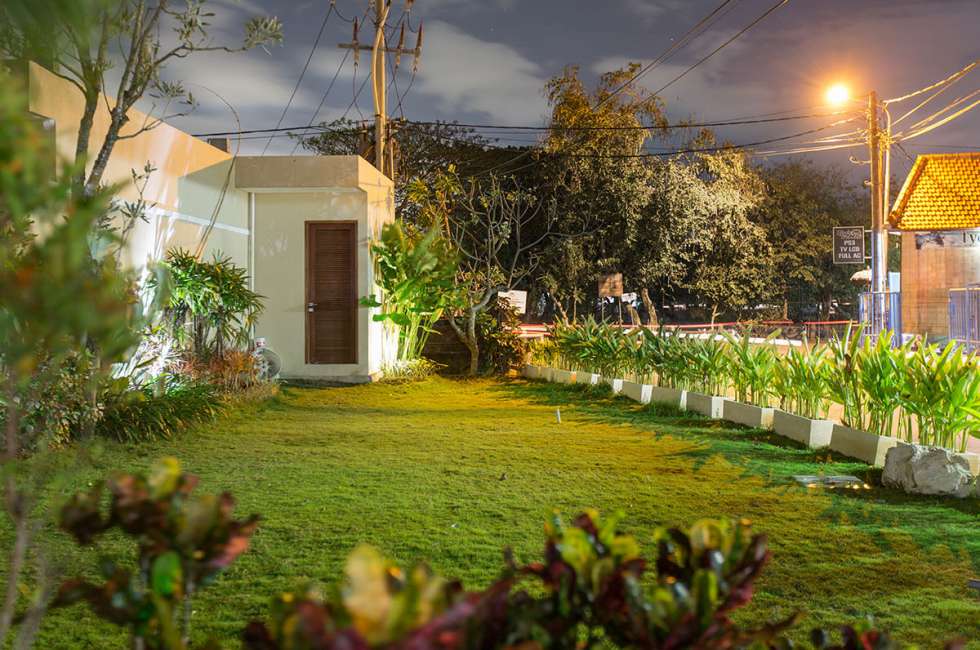 three bedroom villas Dining