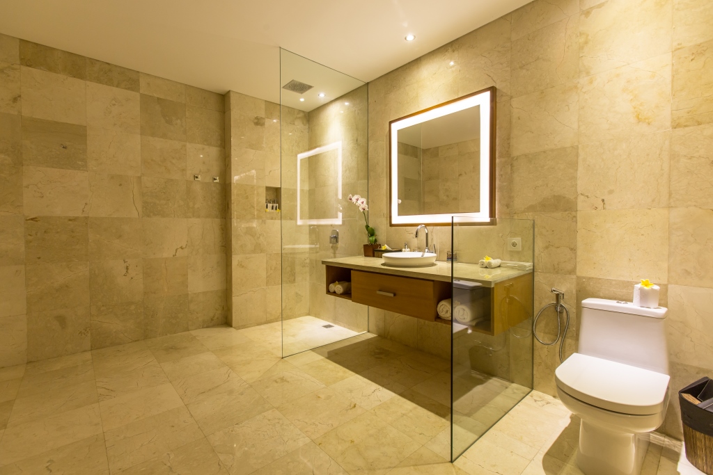 Three Bedroom Private Pool Villas In Legian , Bali