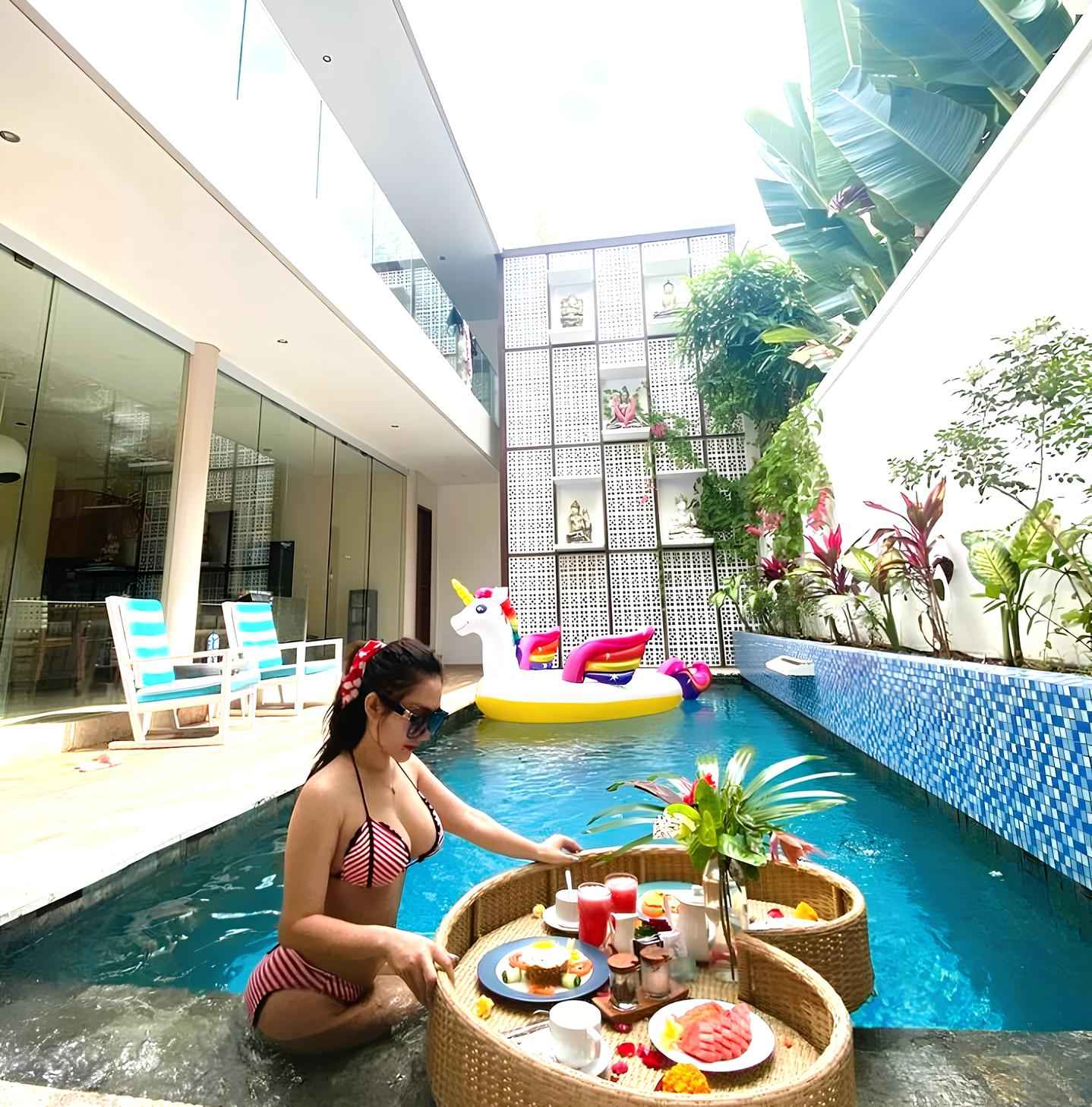 Three Bedroom Private Pool Villas In Legian , Bali